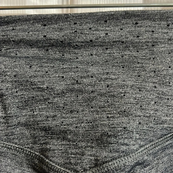 Nike Dri-Fit Leggings Women's. Size Small.  Gray Black Colorblock Cropped - Picture 6 of 8